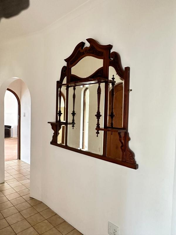 5 Bedroom Property for Sale in Bergvliet Western Cape